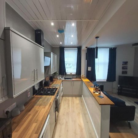 One Bedroom Flat, Very Close To Town Center. Оубън Екстериор снимка