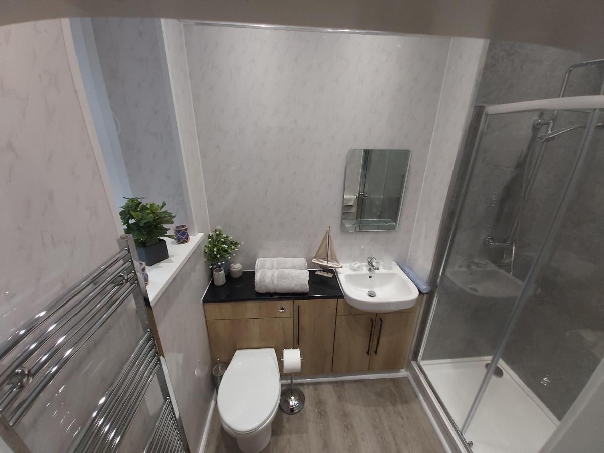 One Bedroom Flat, Very Close To Town Center. Оубън Екстериор снимка