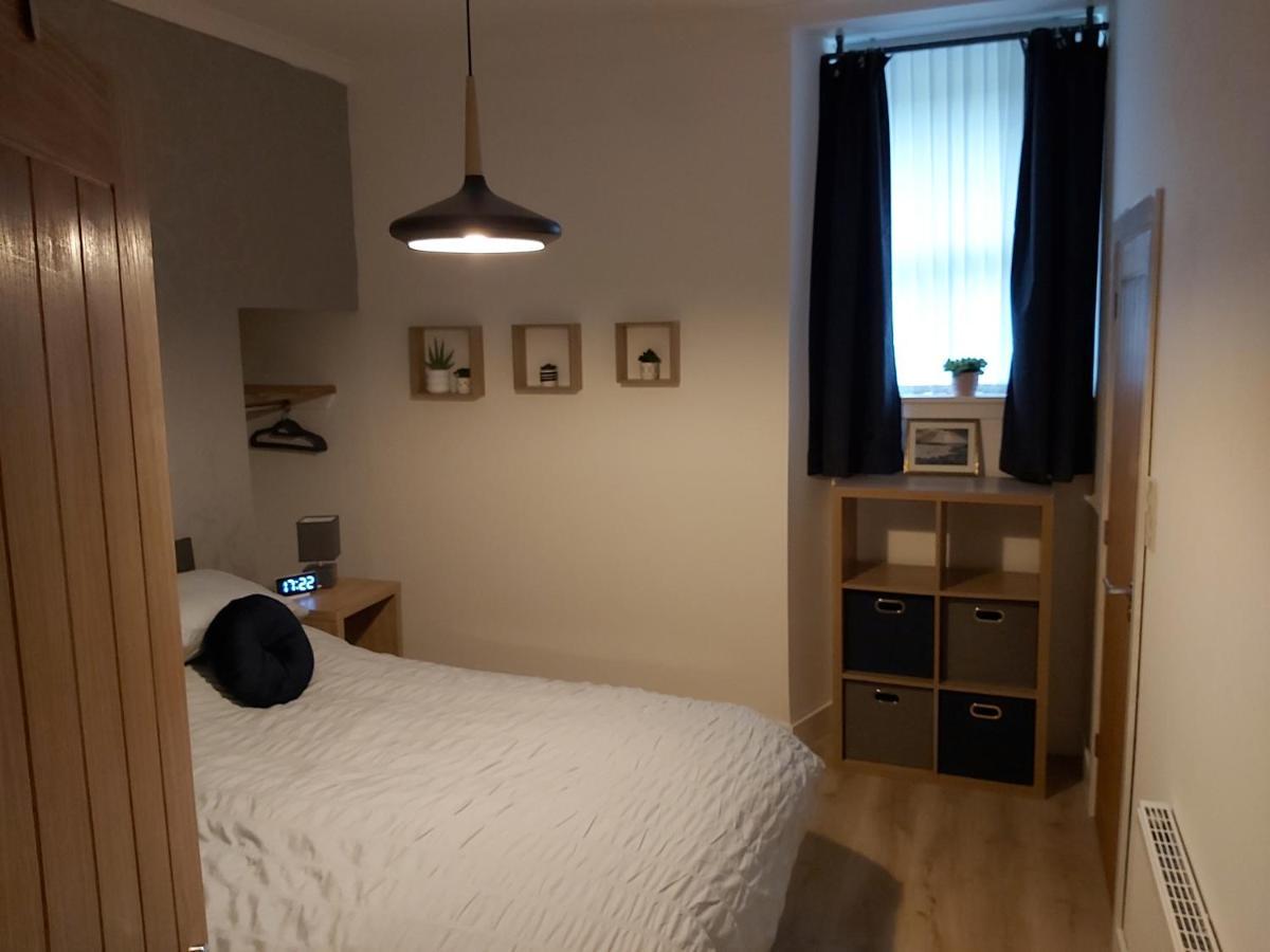 One Bedroom Flat, Very Close To Town Center. Оубън Екстериор снимка