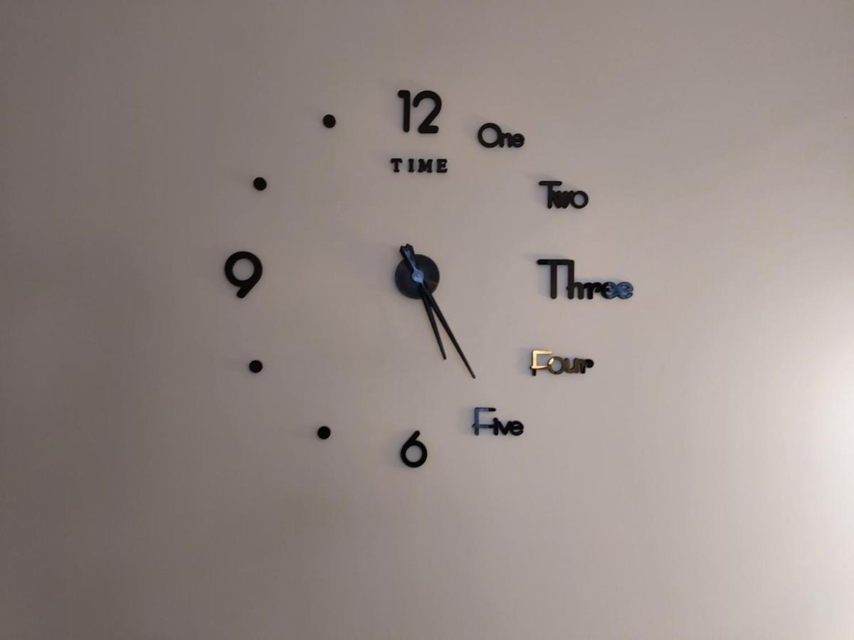 One Bedroom Flat, Very Close To Town Center. Оубън Екстериор снимка